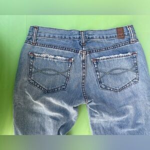 AMBERCROMBIE &FITCH LOW RISE DISTRESS BLUE JEANS VINTAGE SIZE 00